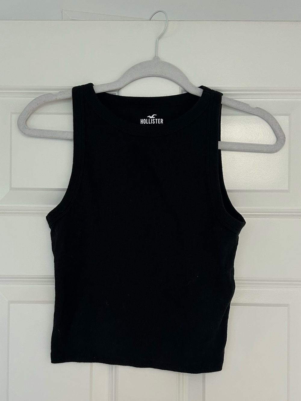 Hollister Black Ribbed High-Neck Cropped Tank